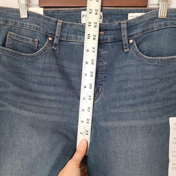 NWT FRAYED Jeans High Rise Waist Straight Leg Medi - Picture 8 of 8